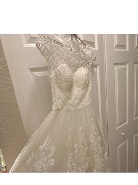 chi chi london ivory dress Chi Chi London Ivory Party/Event Dress - UK Size 6/US Size 2 - GUC!